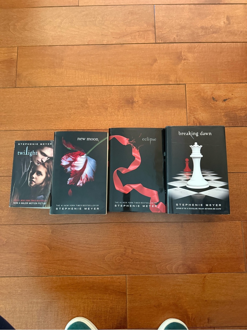Twilight vampire Saga 4-Book Paperback and hardcover Set - Black & Red Covers